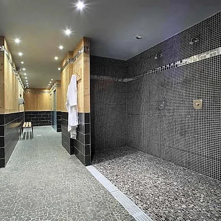 Des Neiges : La Cime Des Arcs Apartahotel 4*